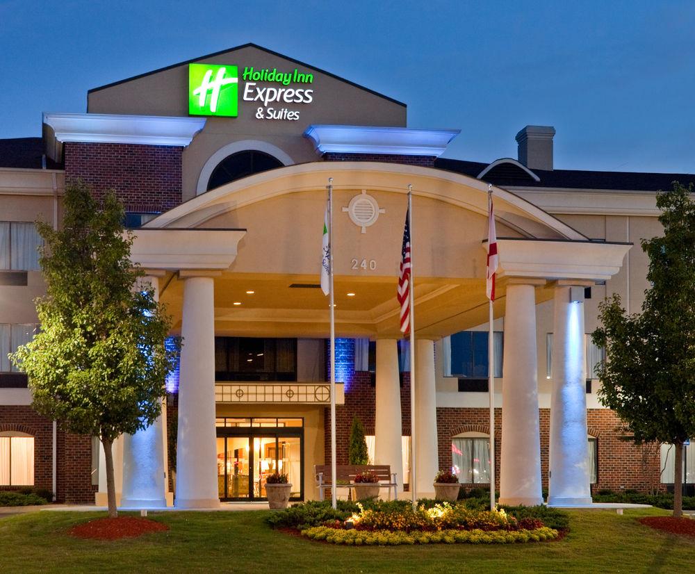 Holiday Inn Express Hotel & Suites Pell City Exterior photo