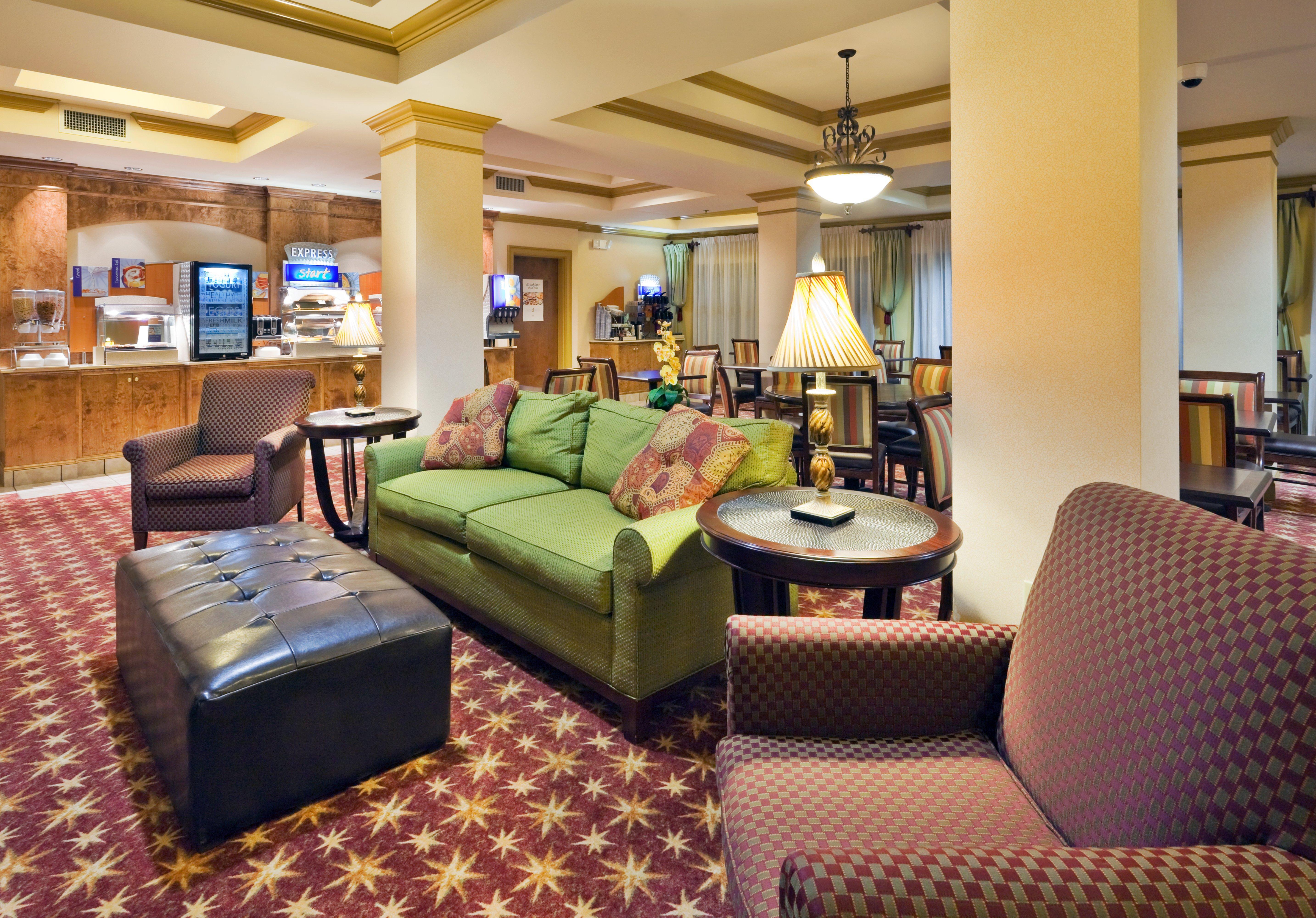 Holiday Inn Express Hotel & Suites Pell City Interior photo